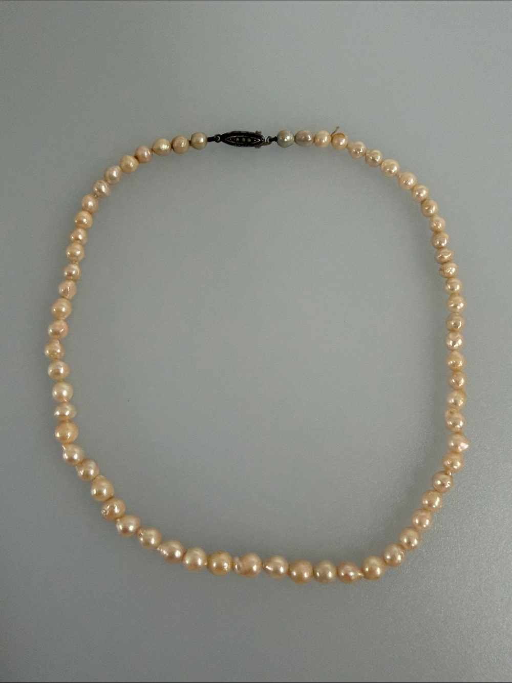 Vintage Classic Cream Pearl Necklace - Elegant Women's Jewelry
